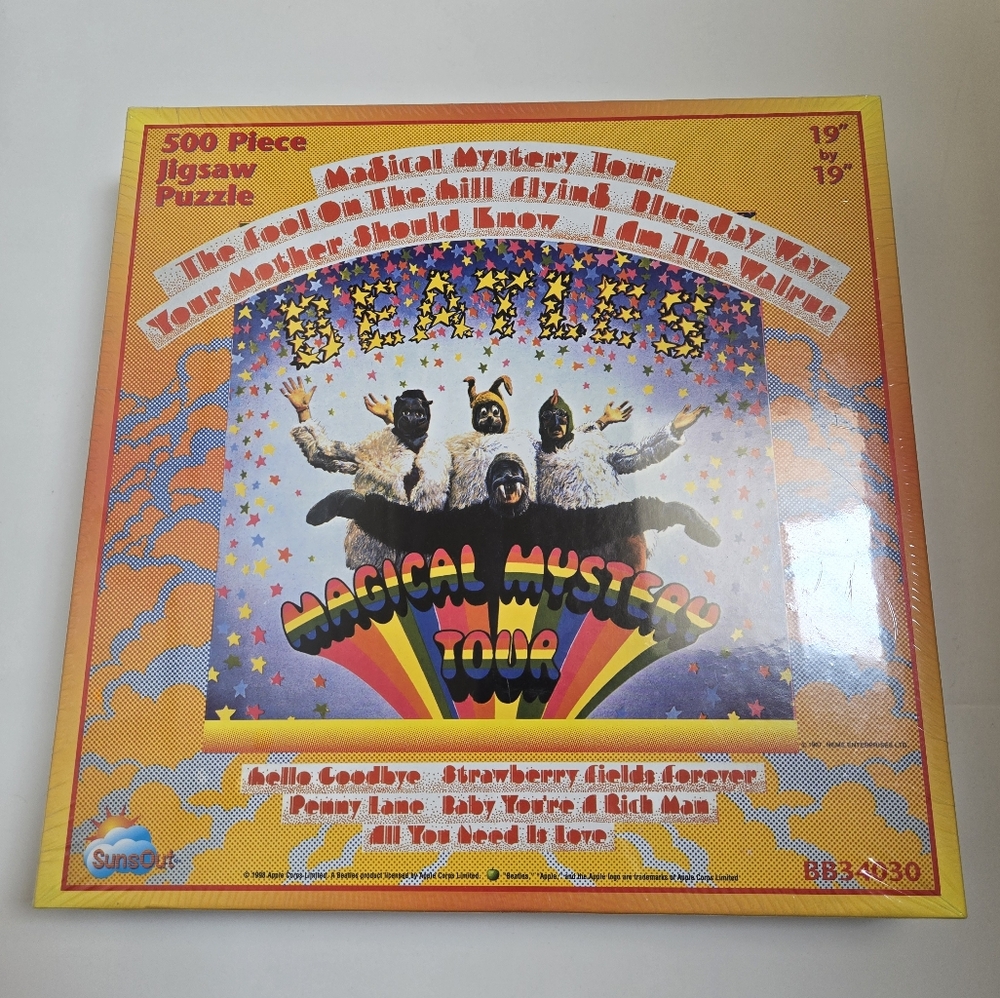 NEW SunsOut The Beatles Magical Mystery Tour 500 Piece Jigsaw Puzzle 19"x19"